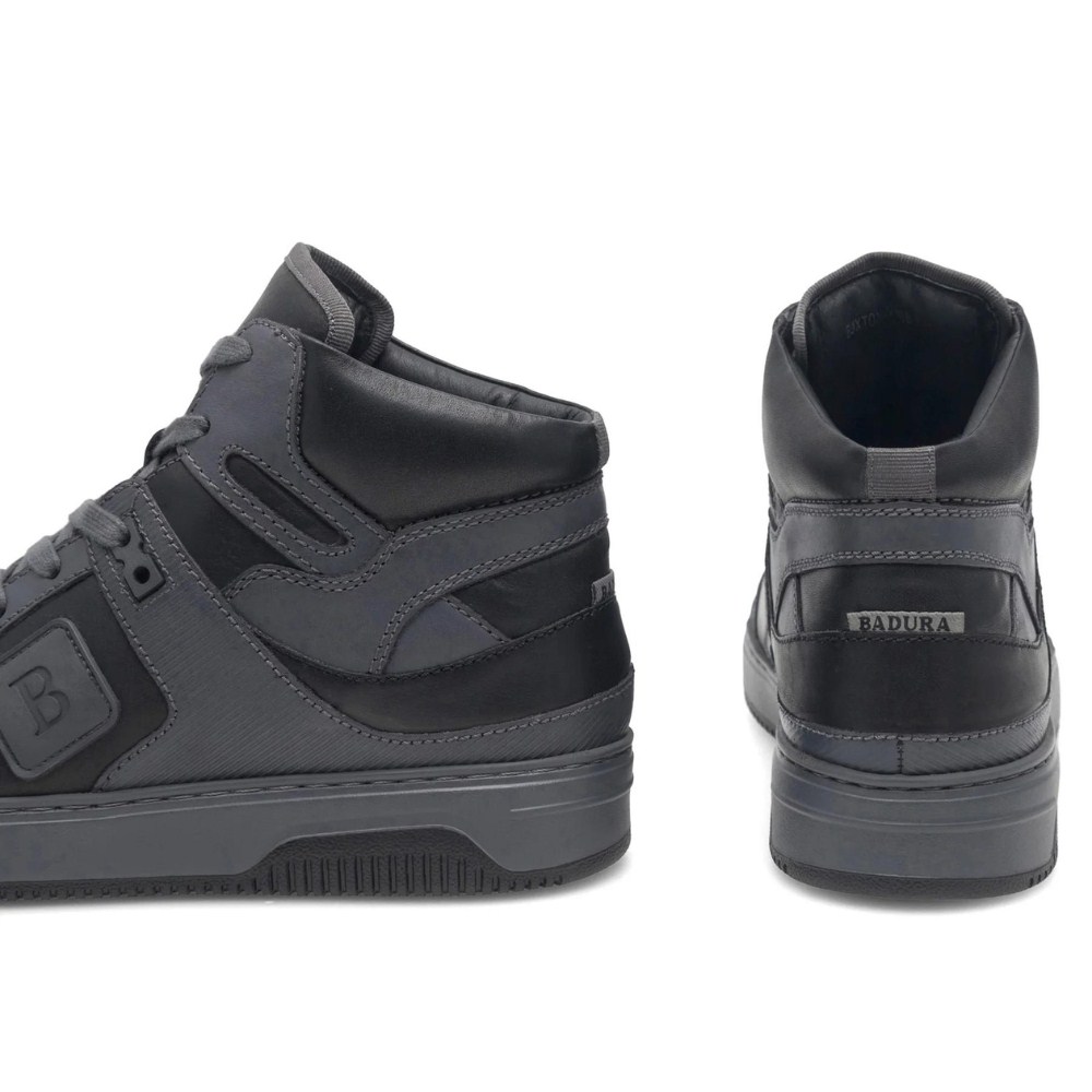 Шкіряні чоловічі кросівки Badura (Польща) модель 5538