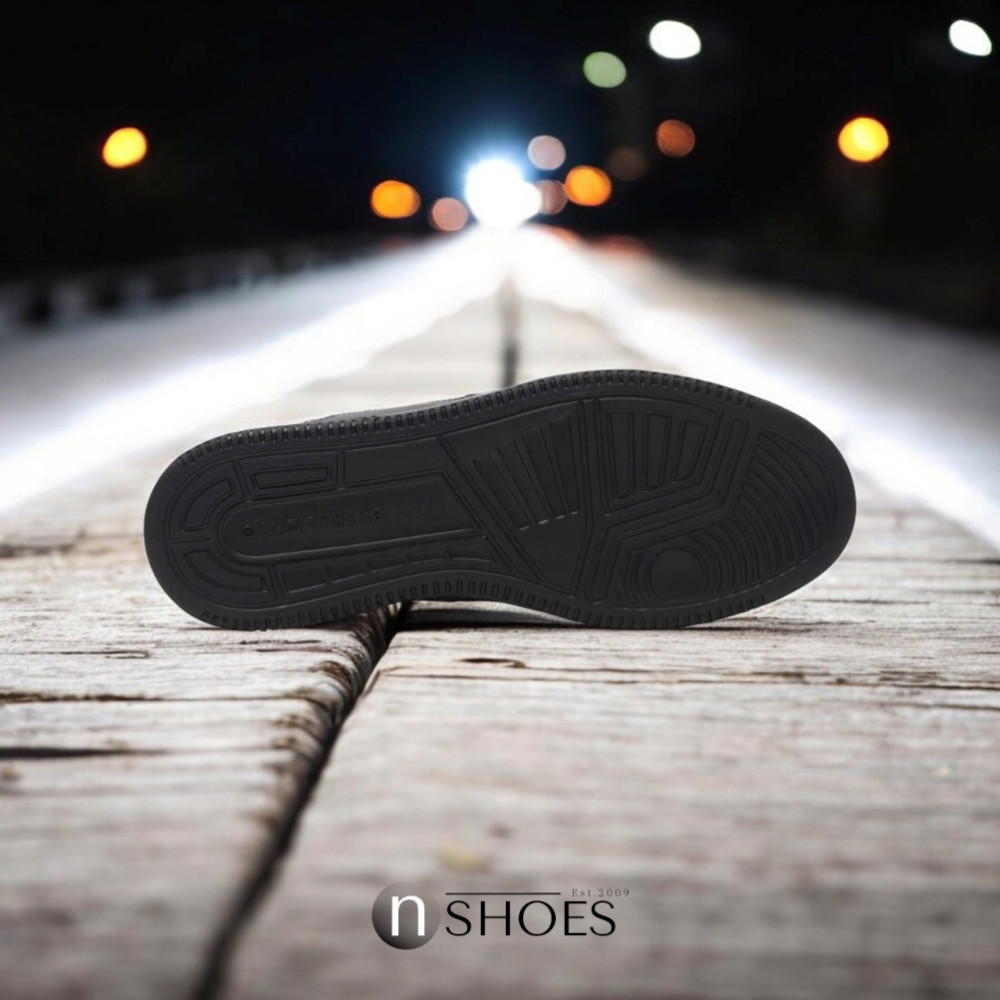 Шкіряні чоловічі кросівки Badura (Польща) модель 5538