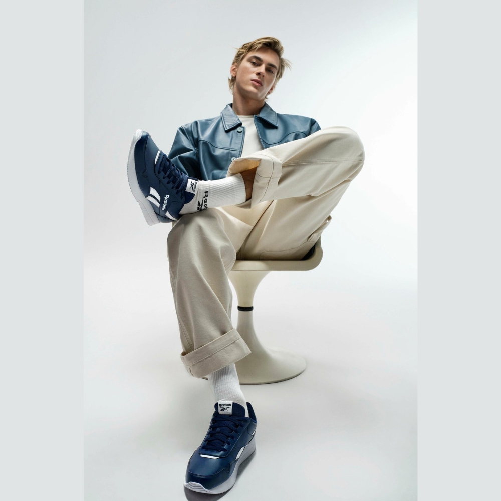 Кожаные кроссовки Reebok Jogger Update модель 5704