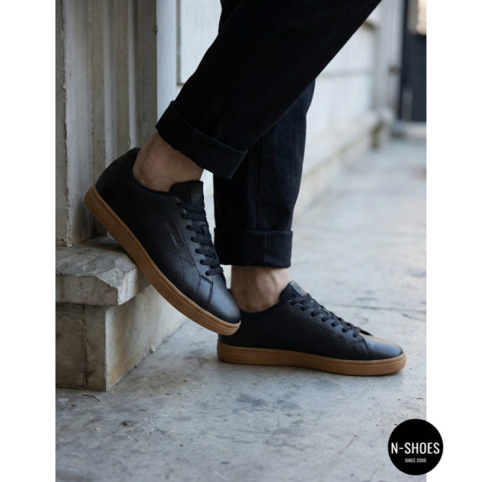 Men's Black Reebok Court Clean 100234604 6098 on Brown Sole