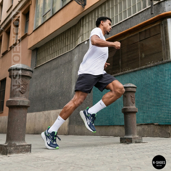 Динамічні чоловічі кросівки Reebok VERSE AR30283MWDL 6251