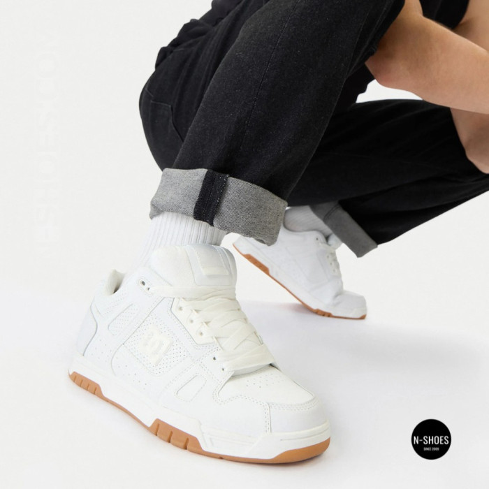 Дуті кросівки DC Shoes CEO-SV5-10121: стиль та якість у кожному кроці