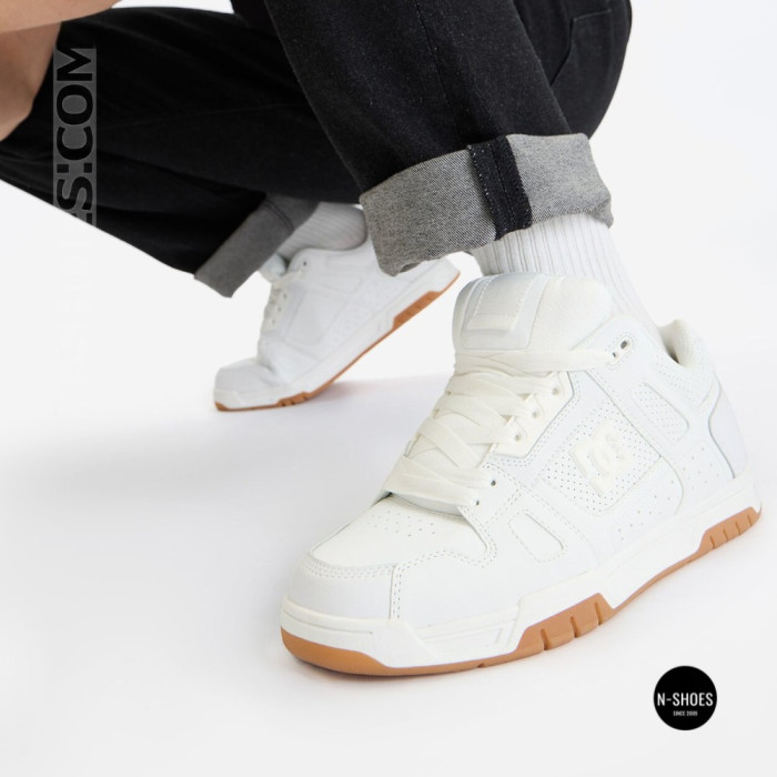 Дуті кросівки DC Shoes CEO-SV5-10121: стиль та якість у кожному кроці