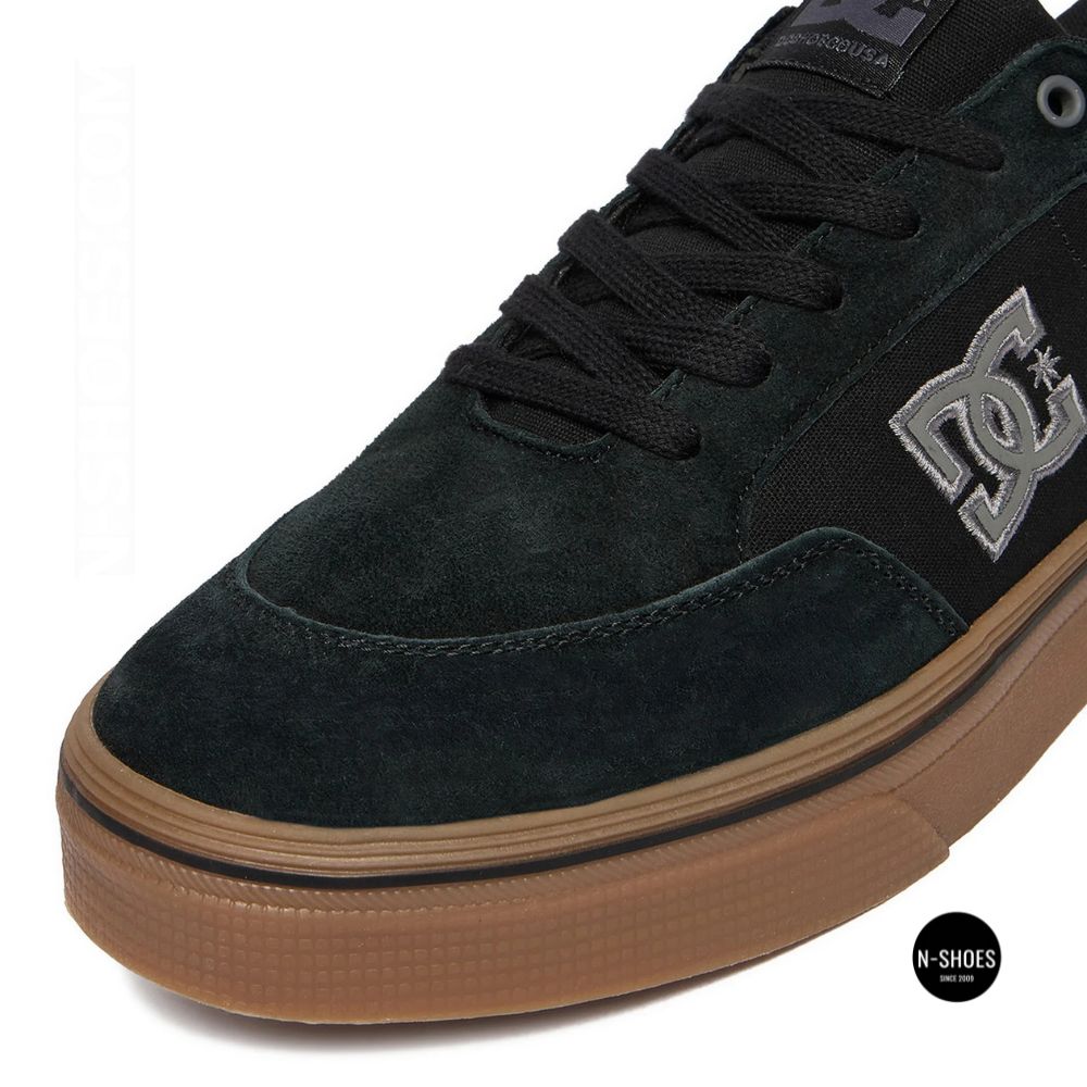 DC Shoes EO-MC-250623YX 6374: Black Suede Built for the City
