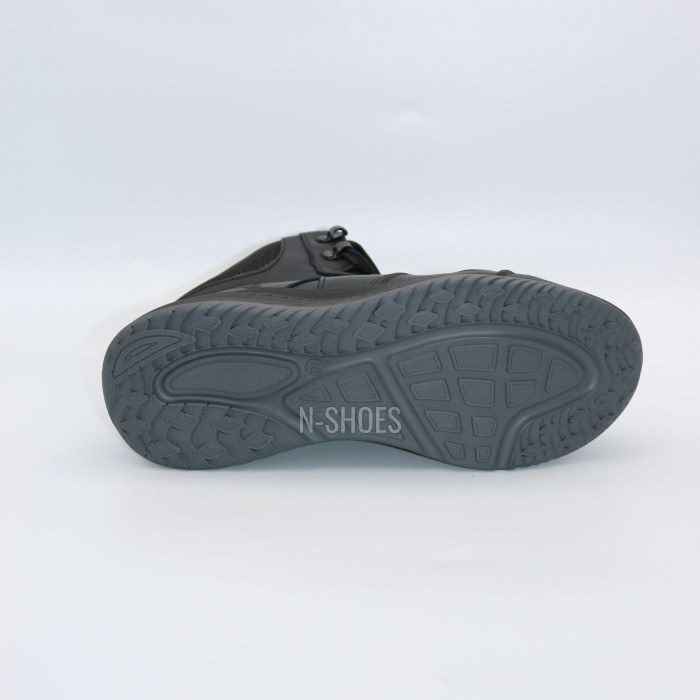 N-SHOES Minardi 39 6465 Black Boots: Superior Warmth & Street Style