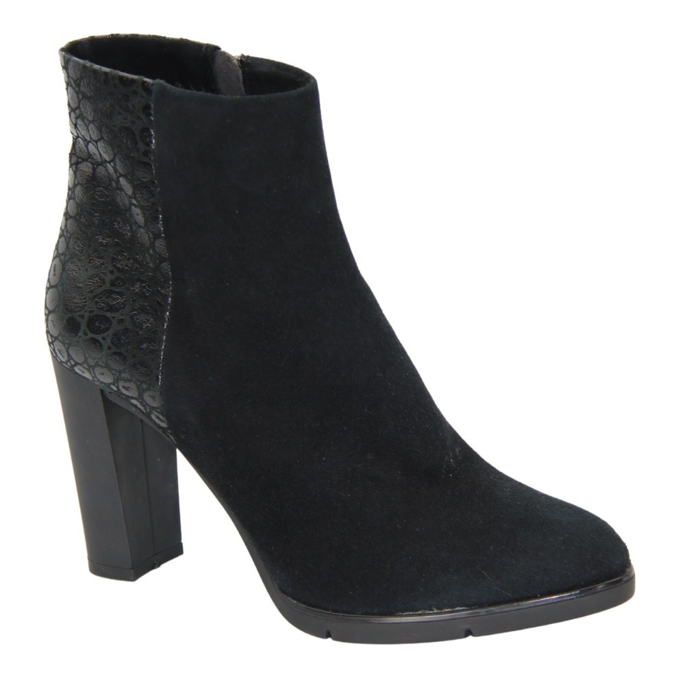 Women's black boots demi-season Best But (Poland) art model 2760