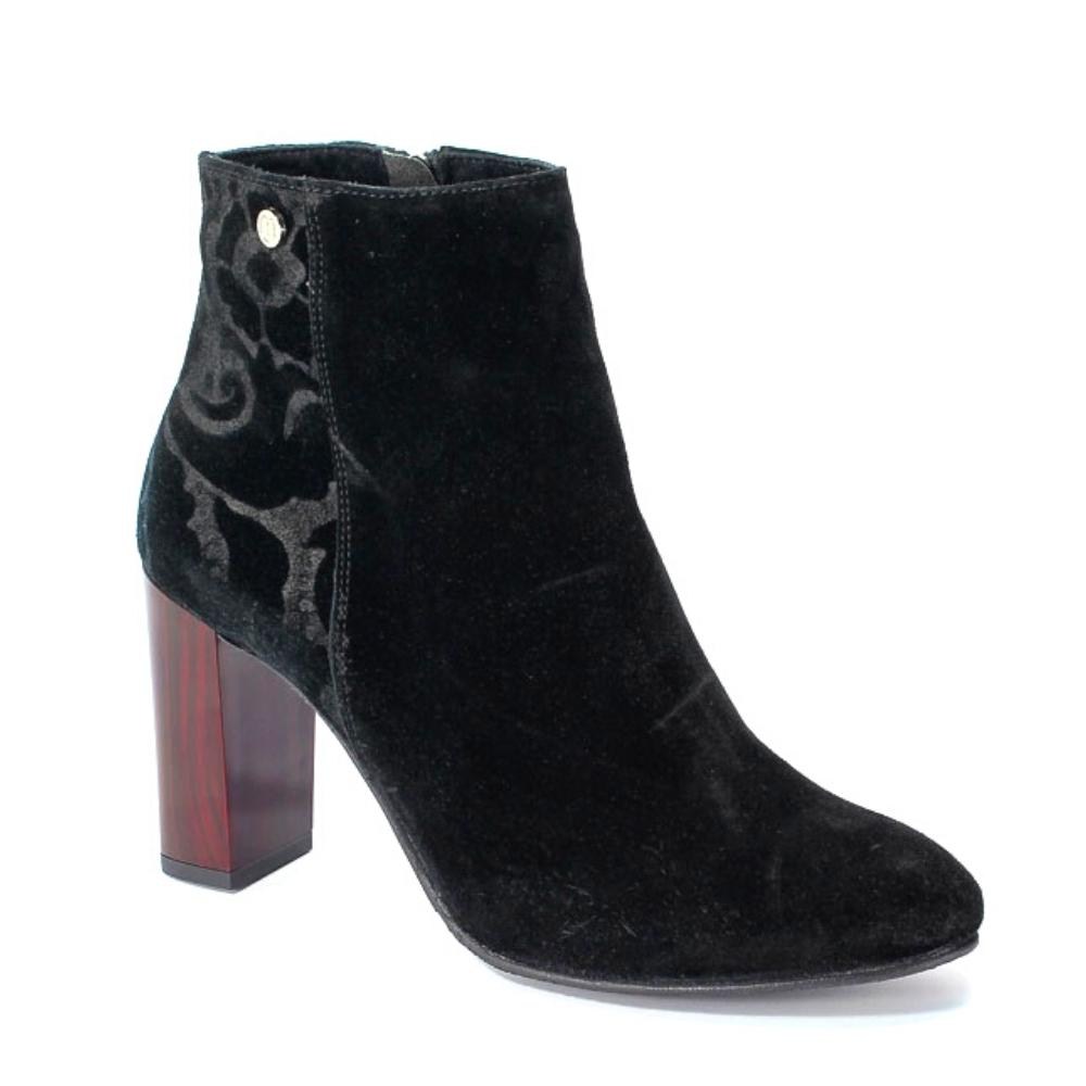 Жіночі чорні демісезонні черевики NESSI 914-0-czarny19-kbiaty