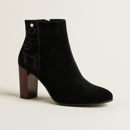 Women's black boots NESSI Poland 914-0-czarny19-kbiaty 3935