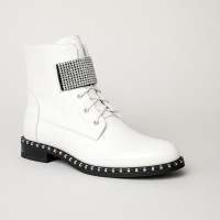 Женські стильні білі демісезонні черевики NESSI 19614-bialy-412 4568 на акції з стразами для весілля з натуральної шкіри від польського бренду