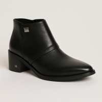 Women's black demi-seasonal boots NESSI 19631-czarny-32 4598 kl classic on a small heel with a discount in genuine leather from the Polish brand