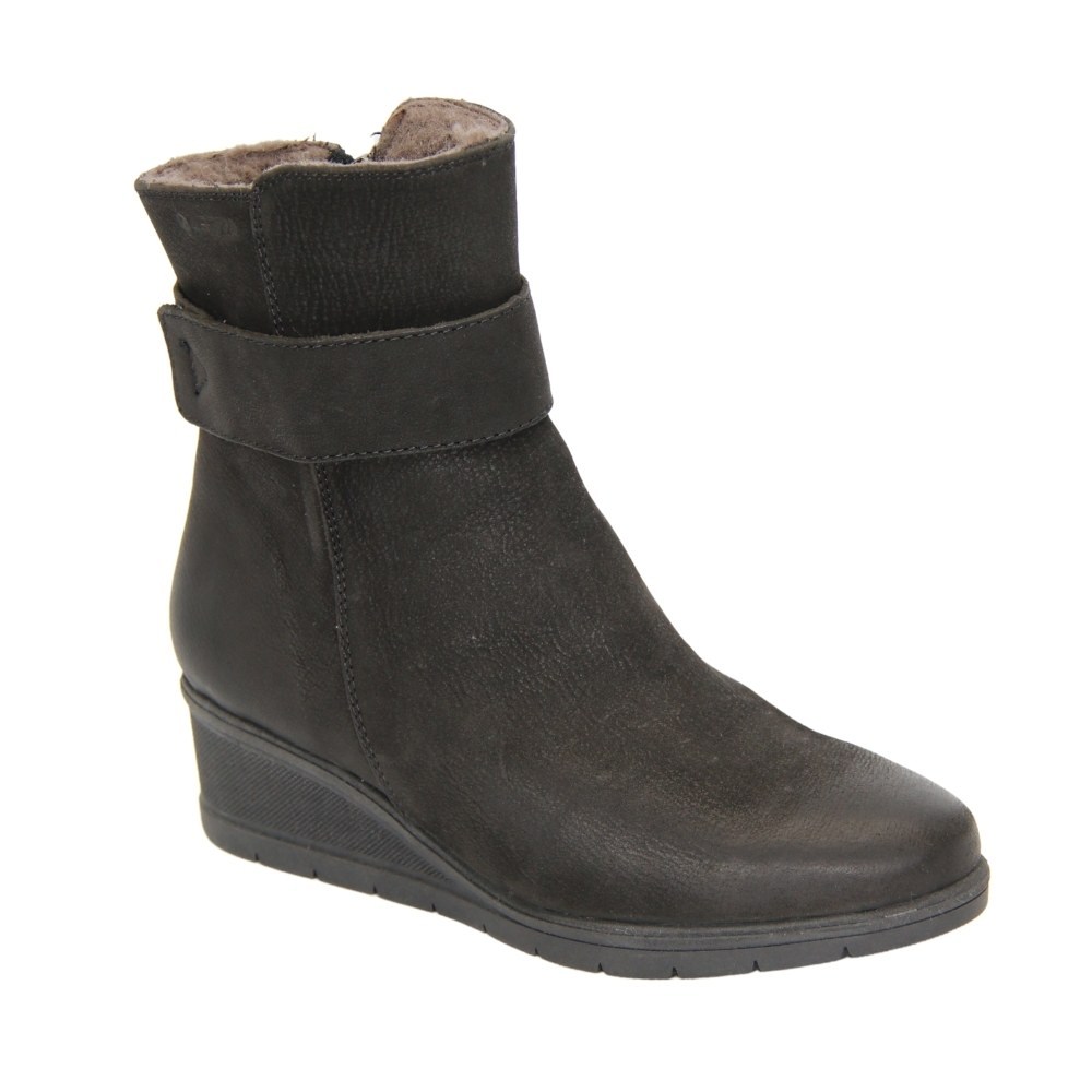 Женские черные ботинки зимние Lesta (Польша) модель 4630