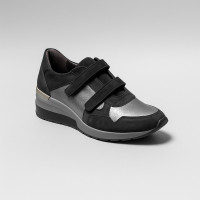 Women's black leather sneakers Steizer 4648 on a wedge made of genuine leather from a Polish manufacturer