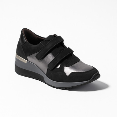 Women's black leather sneakers Steizer 4648 on a wedge made of genuine leather from a Polish manufacturer Women's black leather sneakers Steizer 4648 on a wedge made of genuine leather from a Polish manufacturer