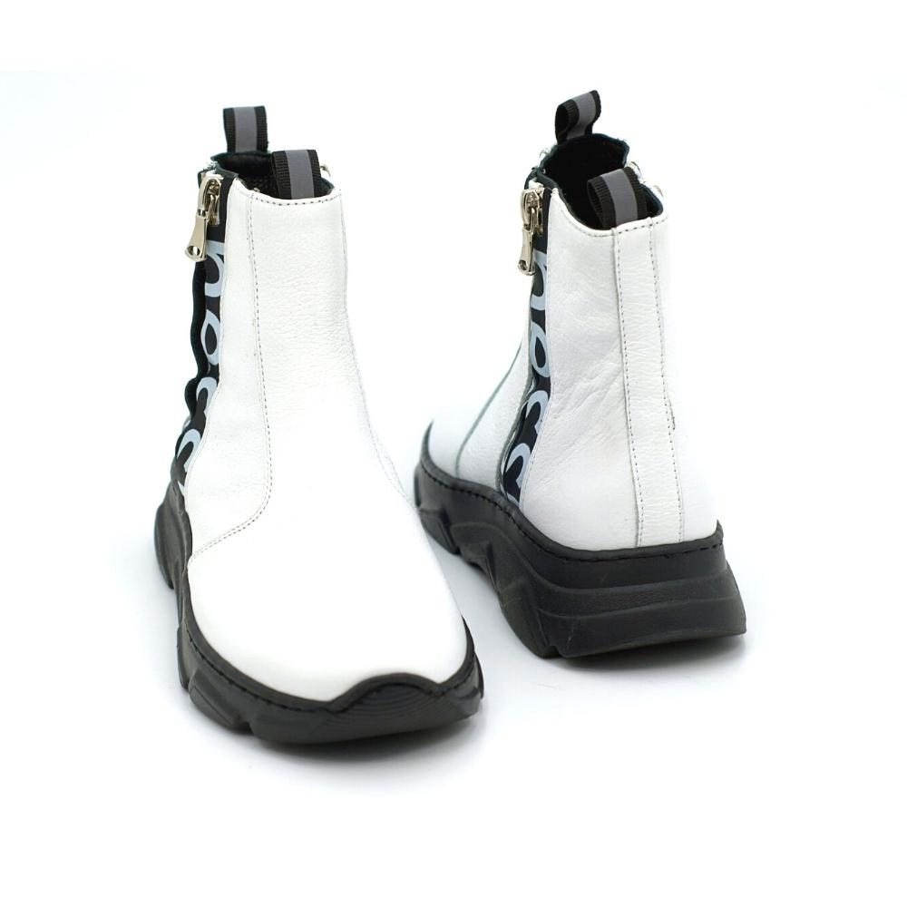 Женские белые демисезонные ботинки NESSI 20769 4852