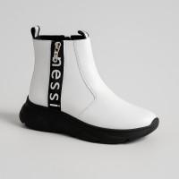 Women's white demi-season boots NESSI 20769 4852 stylish made of genuine leather with a discount from the Polish brand