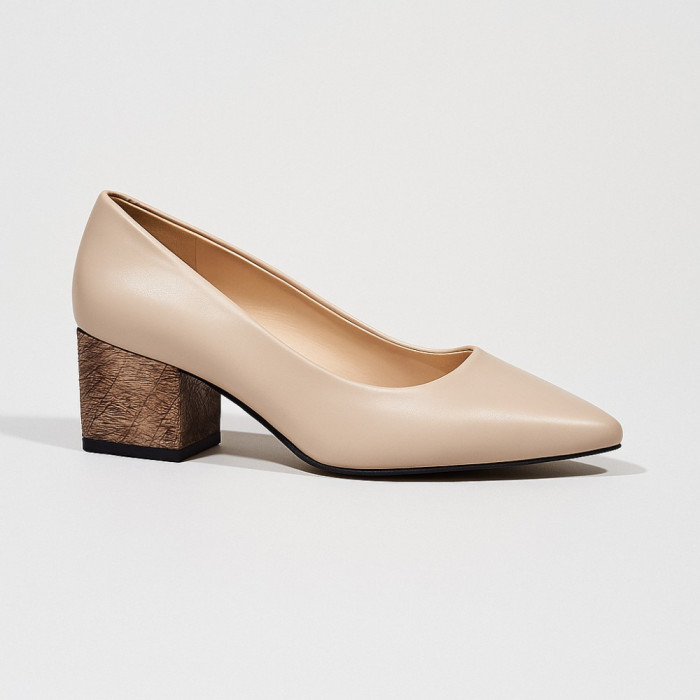 Women's beige shoes Kaniowski (Poland) model 5122