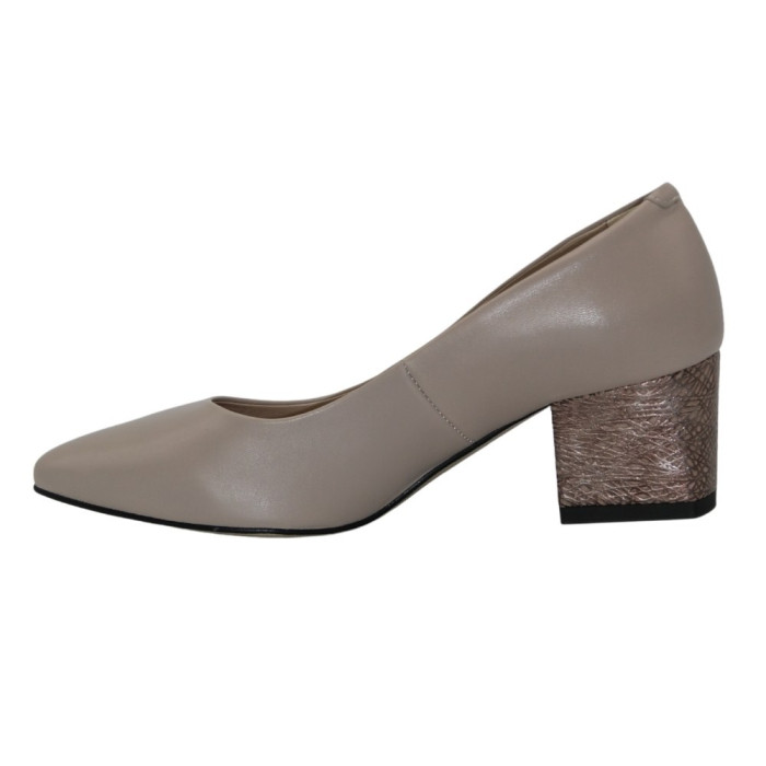 Women's beige shoes Kaniowski (Poland) model 5122