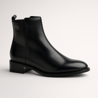 Women's black boots Solo Femme Poland 33945-04-c57-000-52 5143 made of genuine leather from a Polish brand