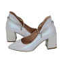 Жіночі білі туфлі-човники з ремінцем Bellum (Польща) модель 5197