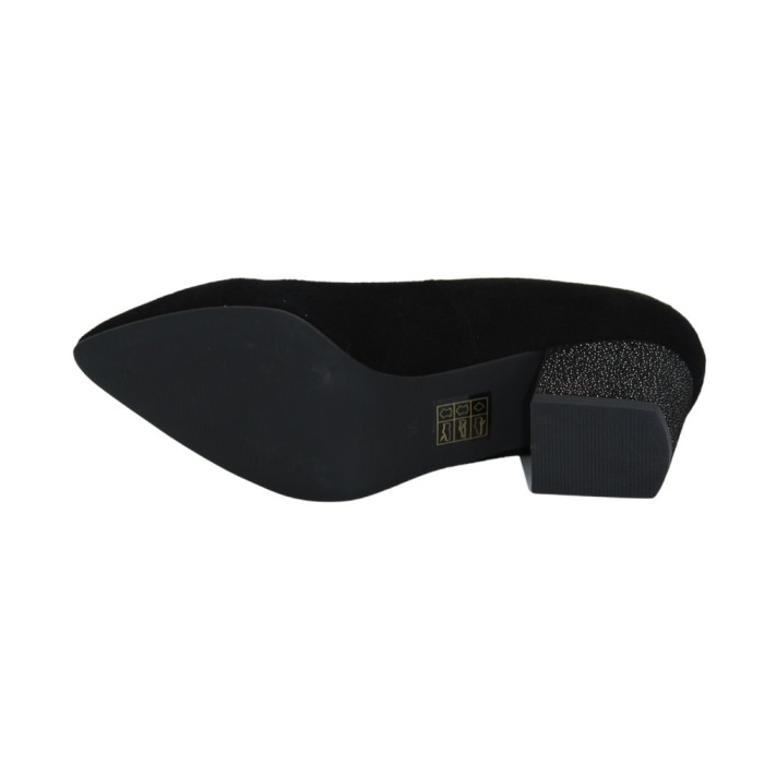 Women's black pumps with medium heels Kaniowski (Poland) model 5199