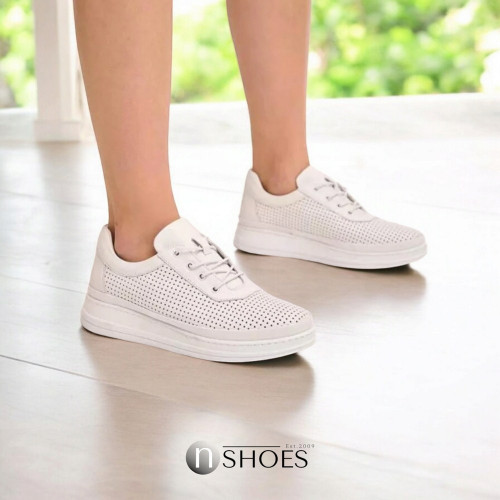 Женские белые мокасины Lonza Турция 185177 RW010 WHITE 5256 с перфорацией из натуральной кожи от турецкой фабрики