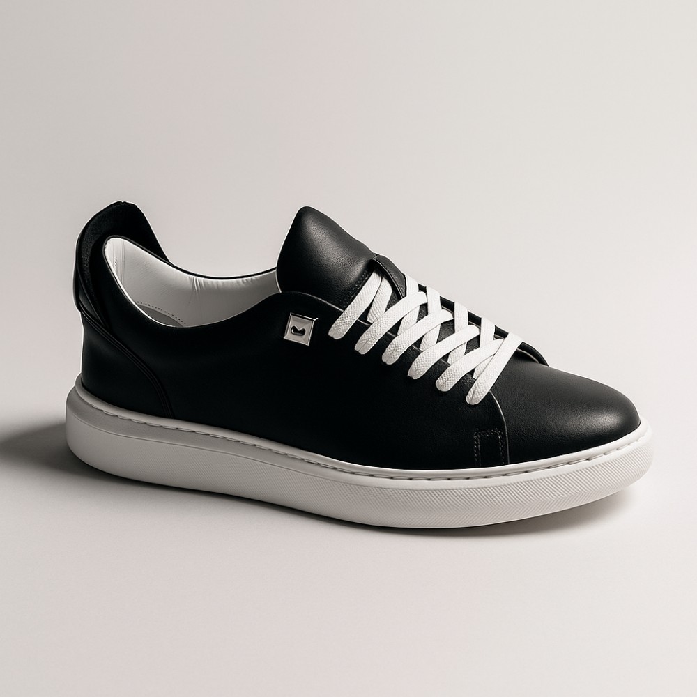 Жіночі чорні шкіряні кросівки La Bellini 574 4940