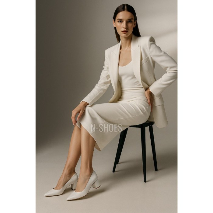 Women's white shoes Solo Femme (Poland) model 4966