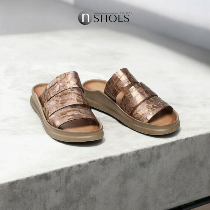 Slippers female gold Nessi (Poland) model 5061