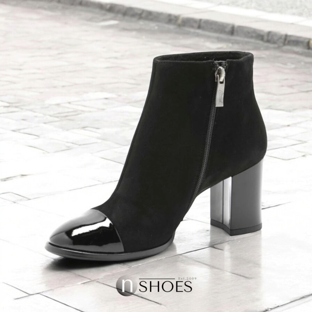 Чорні класичні черевики Marko 0733B-041-021-4 з натуральної шкіри модель 5266