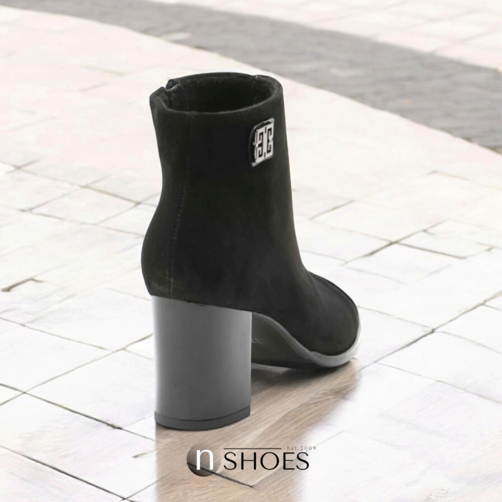 Чорні класичні черевики Marko 0733B-041-021-4 з натуральної шкіри модель 5266