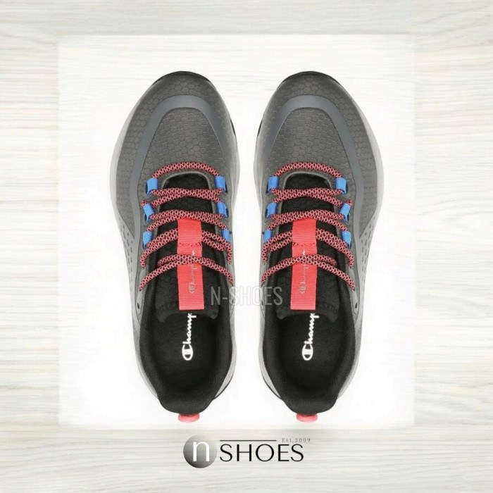 Женские серые кроссовки Champion Street trek S11508-CHA-ES007