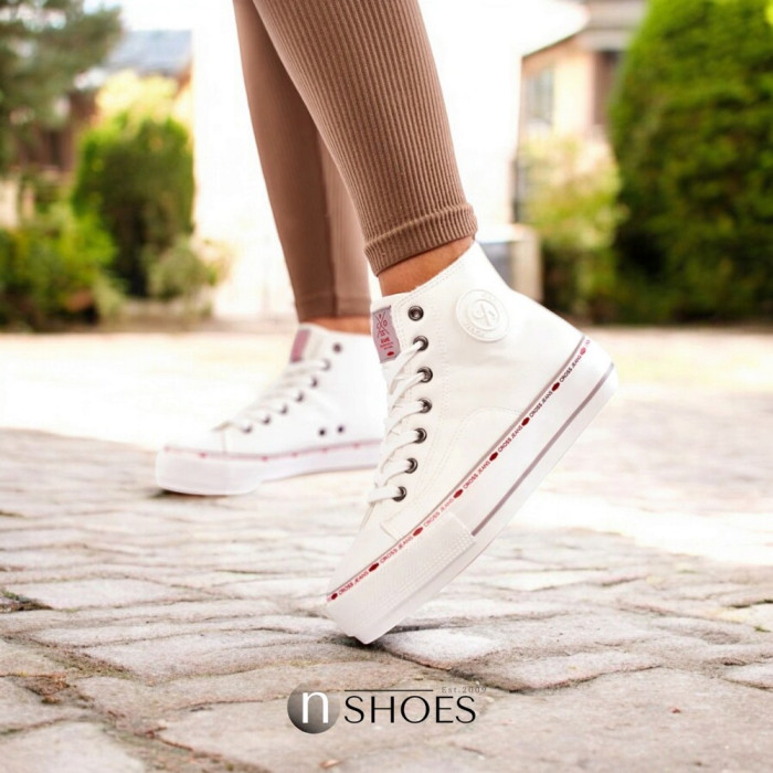 Cross Jeans KK2R4044C White 5351 Sneakers – Women’s Comfort and Style