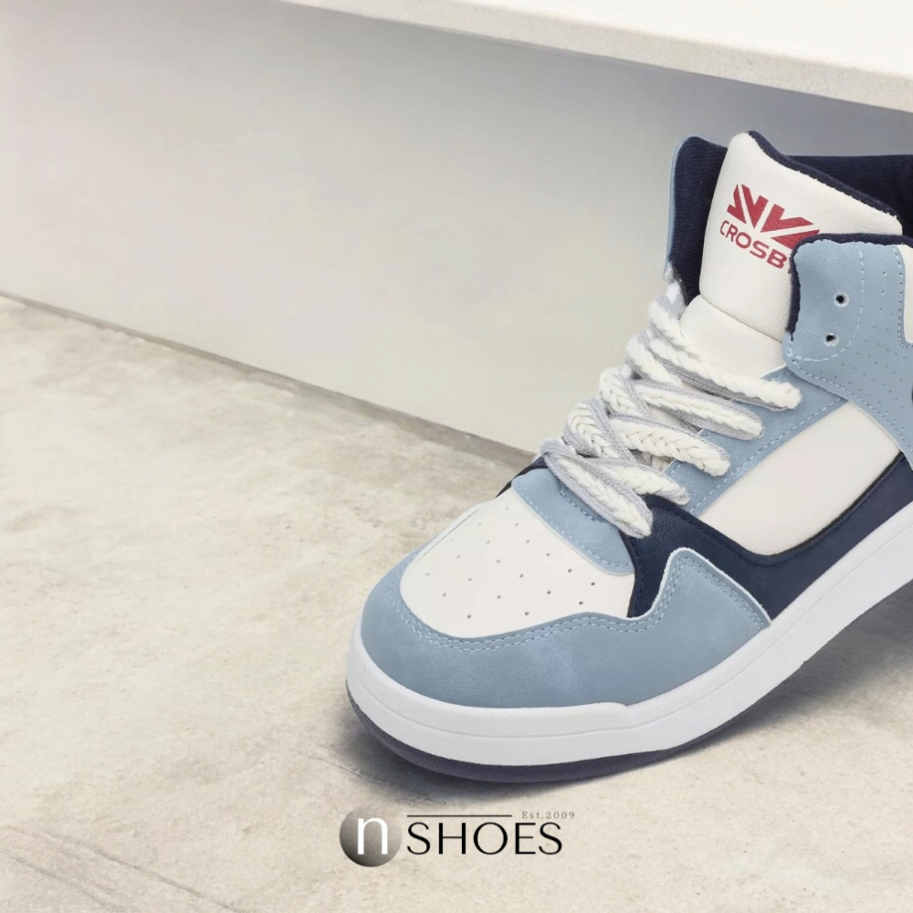 Trendy women’s CROSBY 438267-01-03W boots perfect with jeans