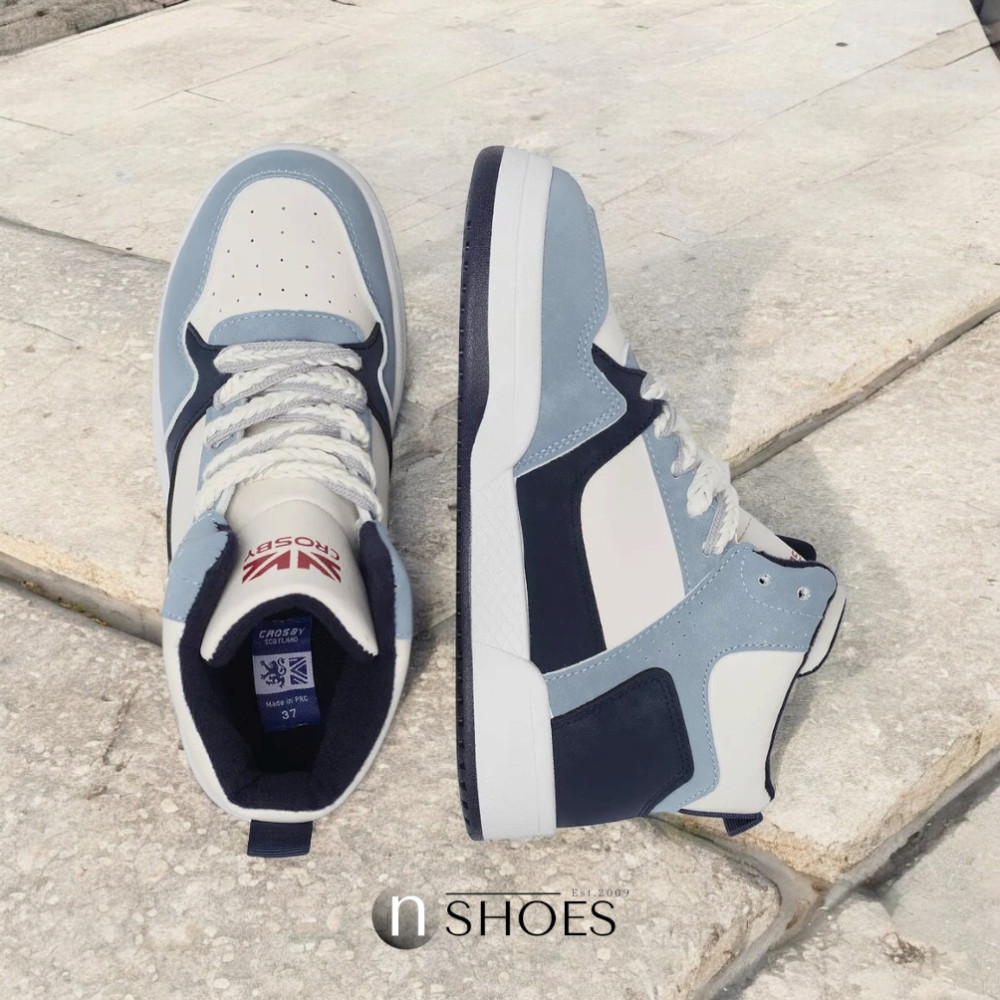 Trendy women’s CROSBY 438267-01-03W boots perfect with jeans