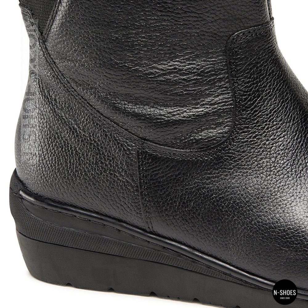 Go Soft WI23-WARUNA-06 Black Boots: Warmth and Style Every Day