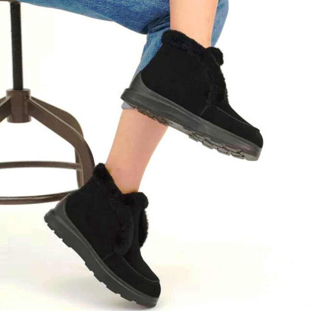 Жіночі чорні зимові уггі Lonza 173874 20273-1 5443