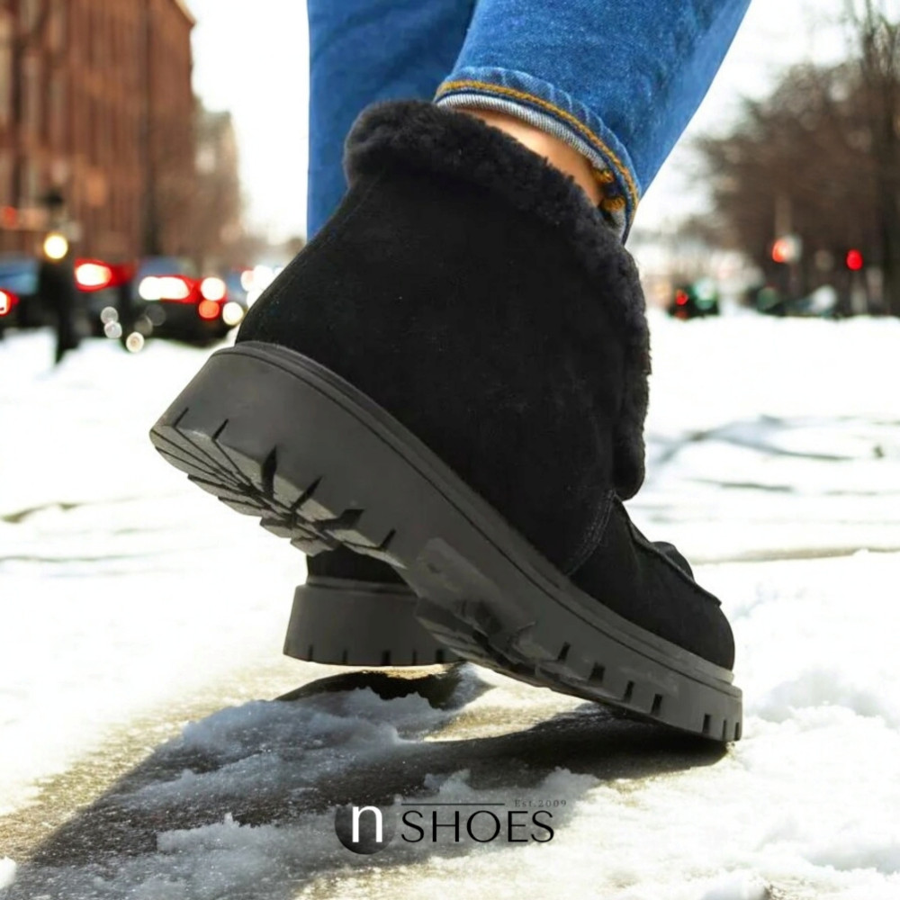 Жіночі чорні зимові уггі Lonza 173874 20273-1 5443