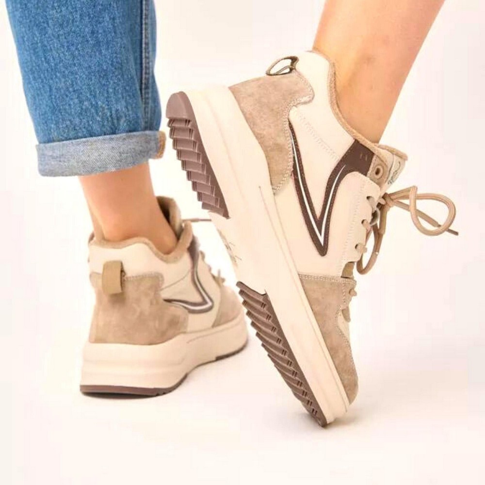 Жіночі шкіряні кросівки Lonza модель 5445