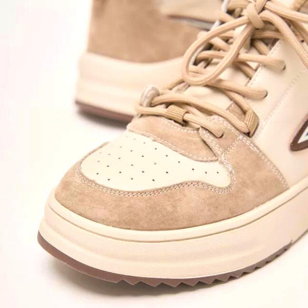 Жіночі шкіряні кросівки Lonza модель 5445