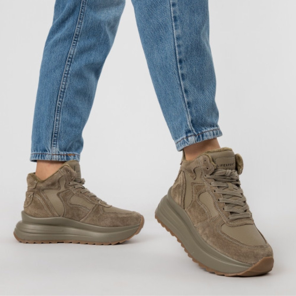 Women’s leather sneakers Lonza 179728 obj-133 khaki for mid-season