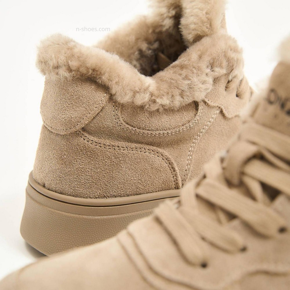 Жіночі зимові черевики Lonza модель 5477