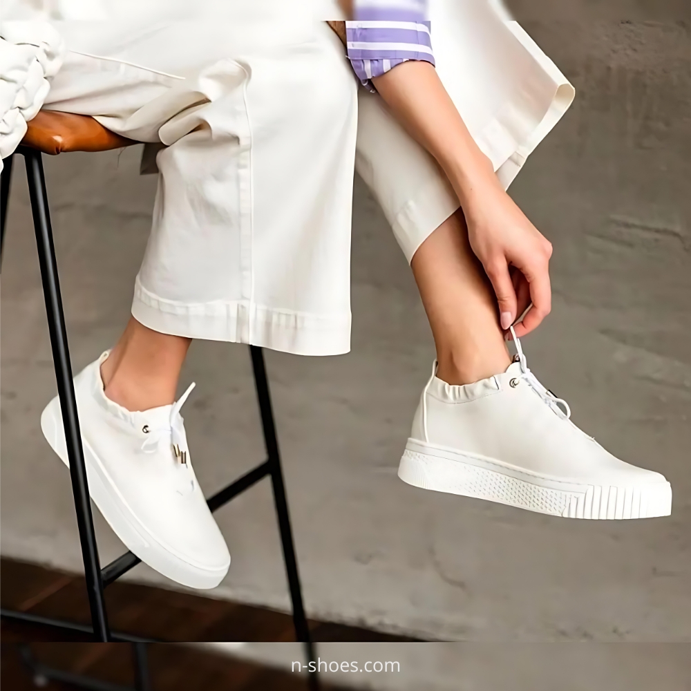 Женские кожаные кроссовки Simen модель 5584