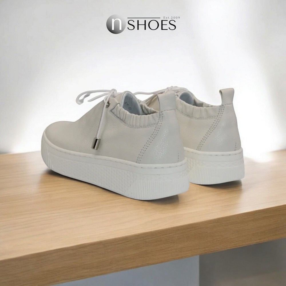 Женские кожаные кроссовки Simen модель 5584