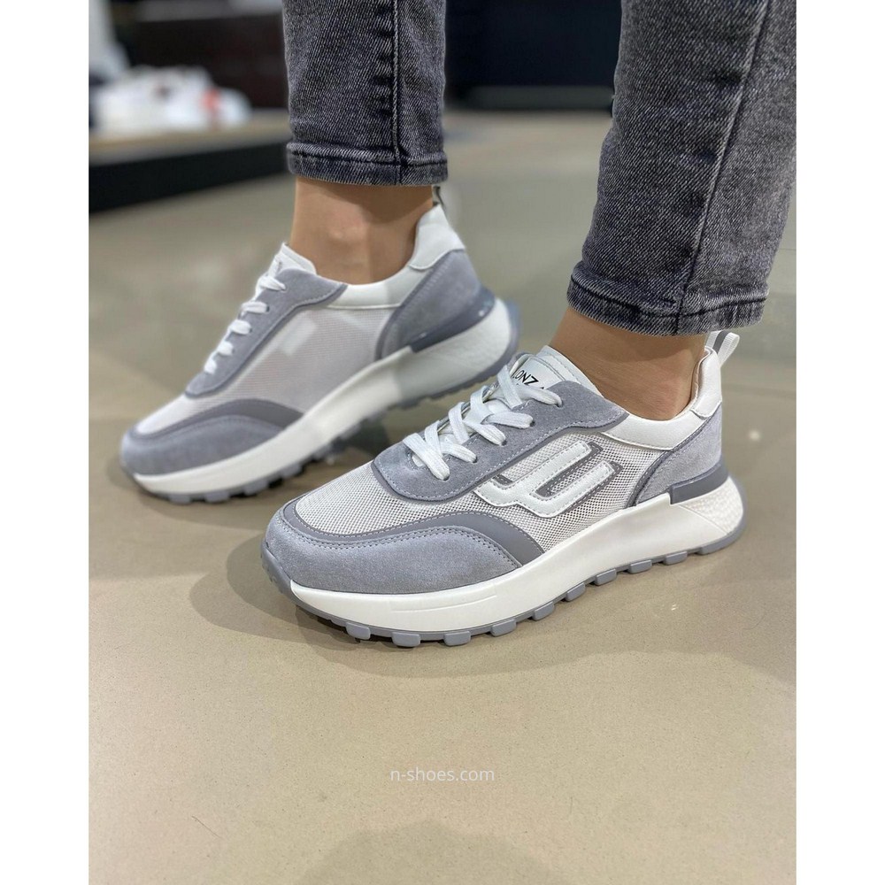 Женские кроссовки Lonza модель 5594