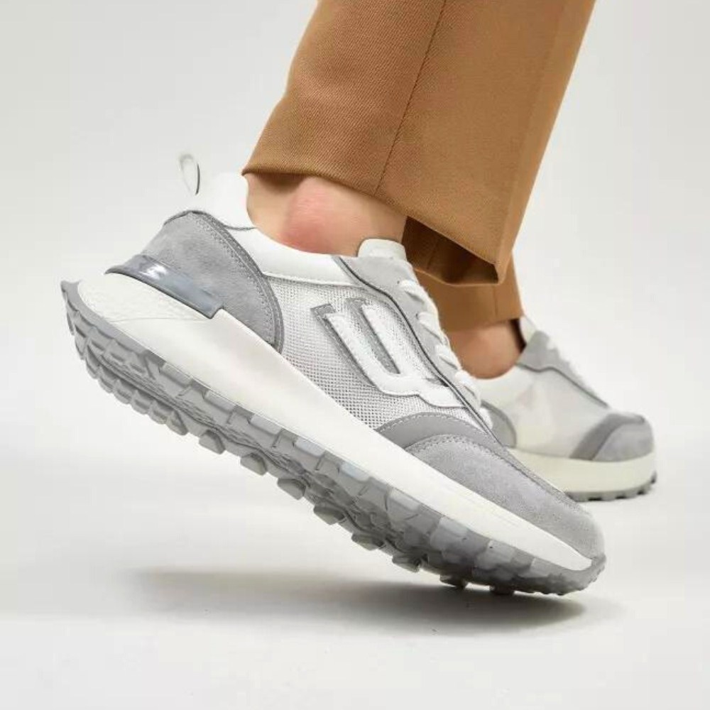 Женские кроссовки Lonza модель 5594