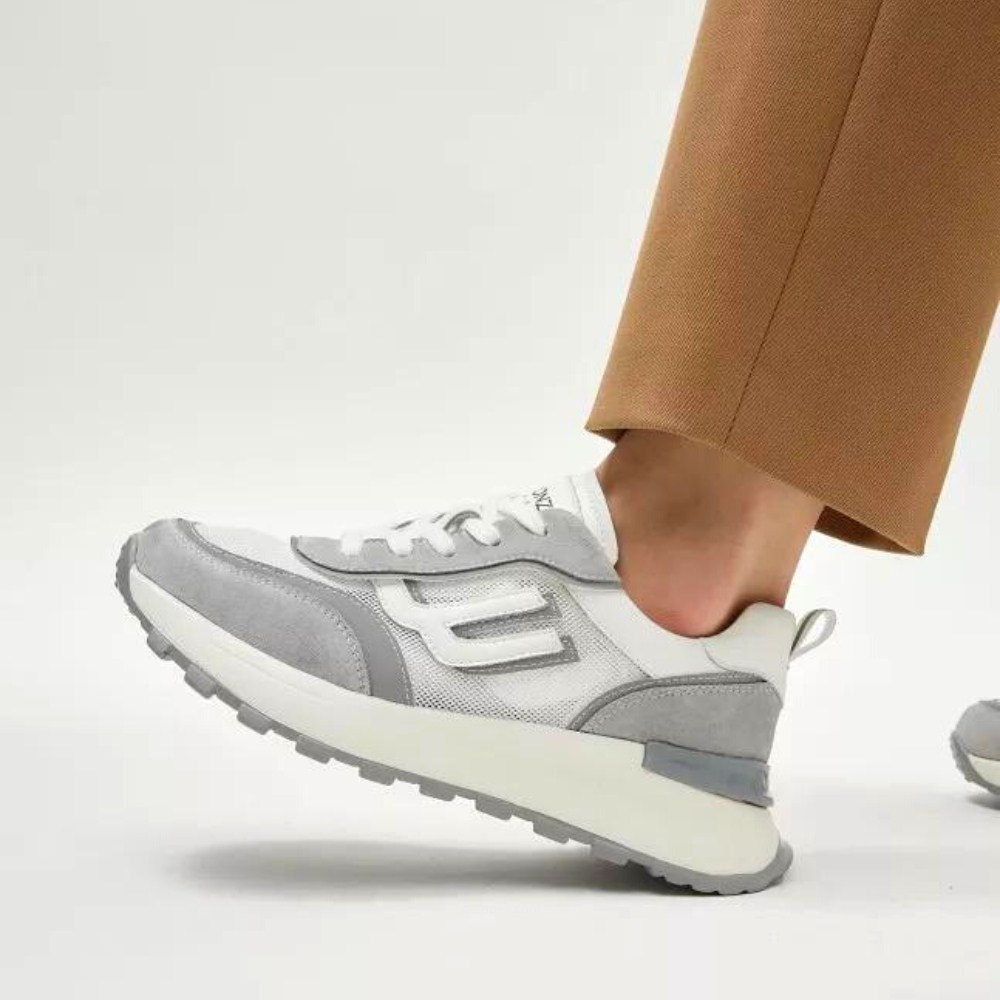 Женские кроссовки Lonza модель 5594