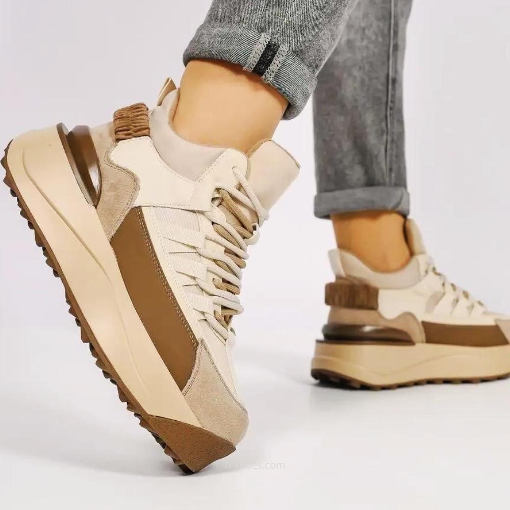 Жіночі шкіряні кросівки Lonza модель 5607