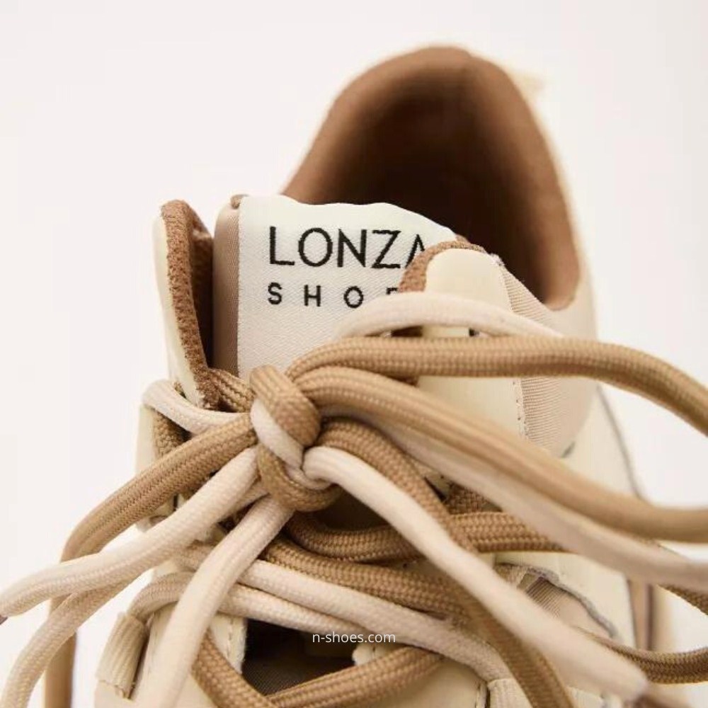 Жіночі шкіряні кросівки Lonza модель 5607
