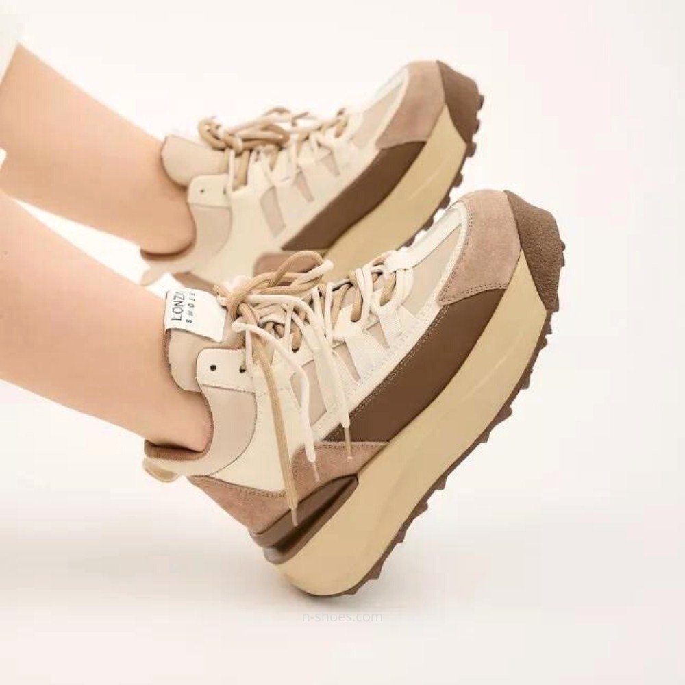 Жіночі шкіряні кросівки Lonza модель 5607