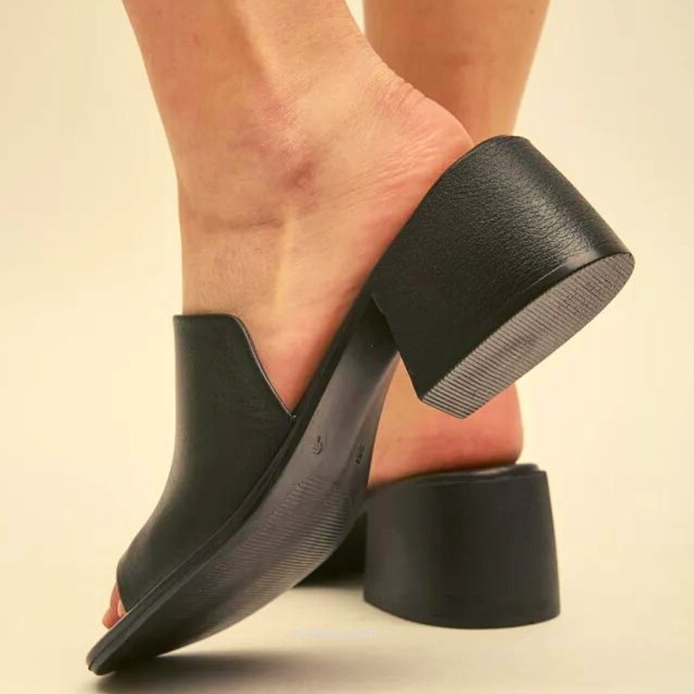 Жіночі шкіряні сабо на підборах Fabio Monelli модель 5614